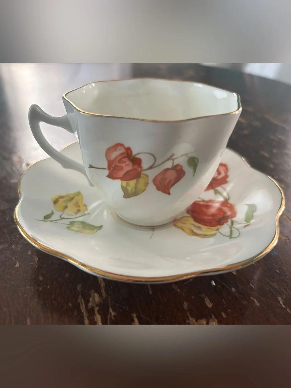 Vintage Royal Albert Crown Fine Bone China TeaCup and Saucer Set - set of 6
